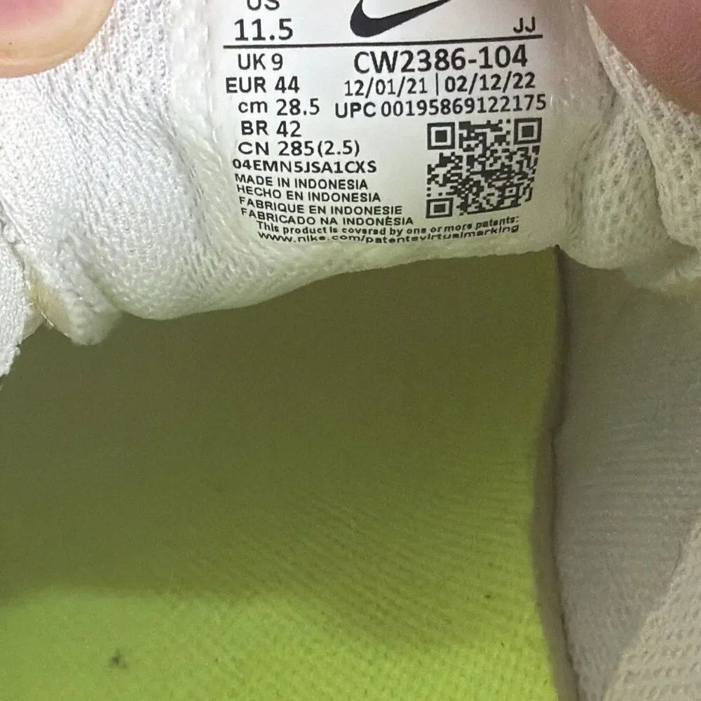 Nike Space Hippie 04 Summit White Women’s Sz 11.5 Men’s 10 CW2386